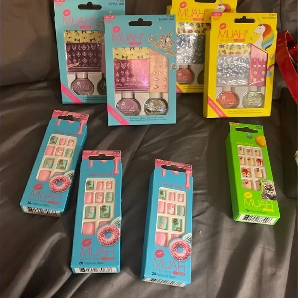 Huge lot faux fake nails, nail art nail dipping acrylic see all pictures